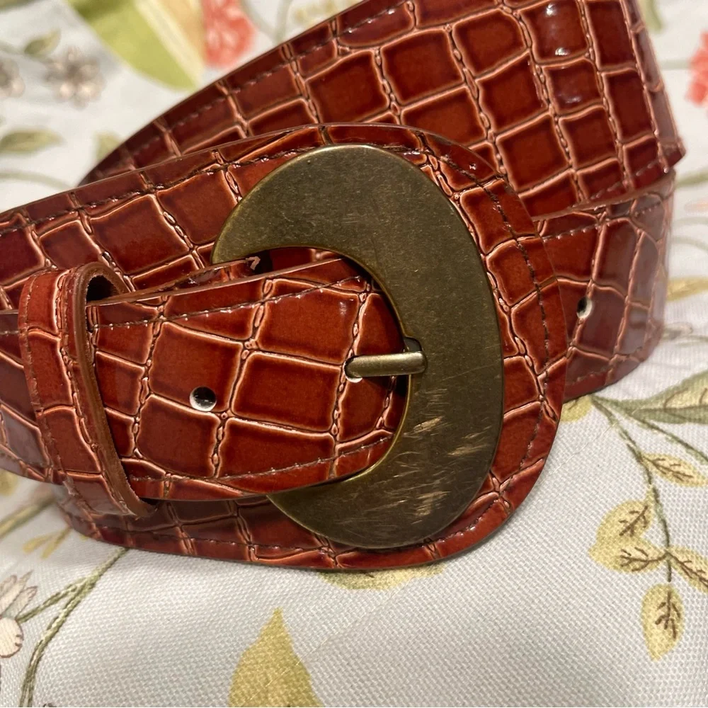 Retro Leather Croc Print Brown Belt